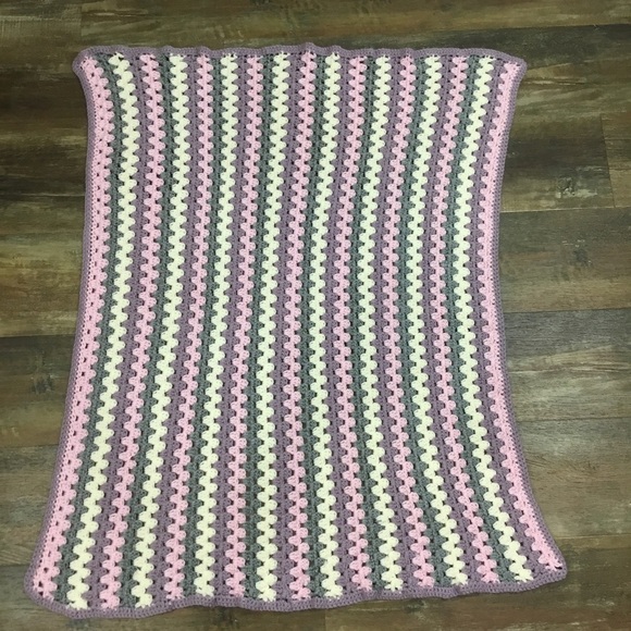 43 X 37 Handmade crochet 🧶 Baby Blanket. - Picture 4 of 4
